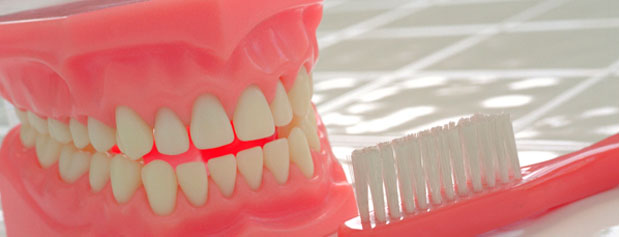 برای لقی دندان مصنوعی چاره‌ای وجود دارد؟