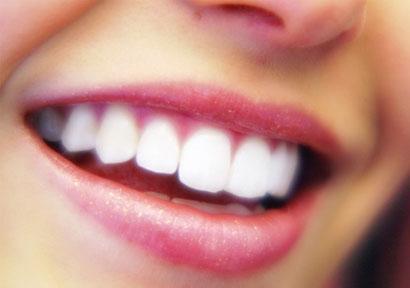 وزیر بهداشت:بهداشت دهان و دندان باید به درمانگاه های خیریه واگذار شود