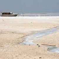 افزایش ۲۰ سانتی رسوبات نمکی دریاچه ارومیه
