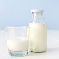 استفاده از شیرخشک در کارخانه‌های شیر