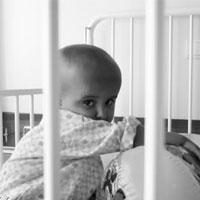 بیمارستانها، کودکان سرطانی بدحال را پذیرش نمی‌کنند
