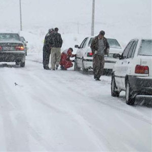 بارش برف و کولاک در ۱۸ استان ۴۲ هزار نفر را زمین‌گیر کرد