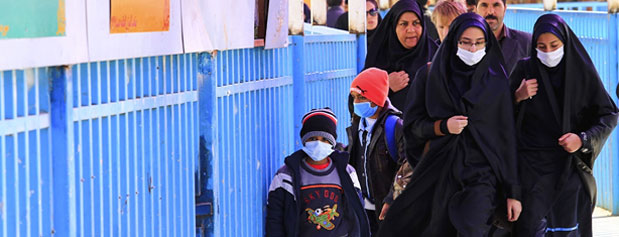 هجوم مردم به داروخانه ها برای خریدن ماسک و واکسن آنفلوانزا/ بازار سیاه واکسن آنفلوانزا در کرمان