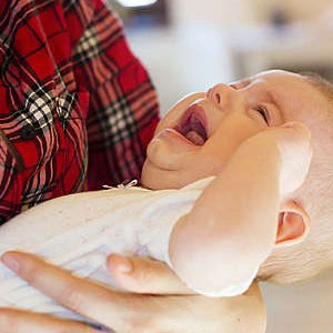 چند روش آرام کردن نوزاد به هنگام گریه