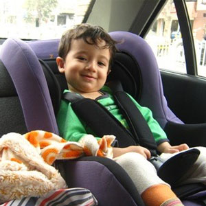عکس/نحوه استفاده از صندلی کودک در خودرو