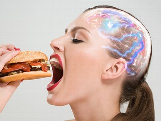 ۱۰ خوراکی مرگ‌آور برای مغز شما
