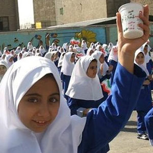 70 نوبت شیر در مدارس توزیع می‌شود