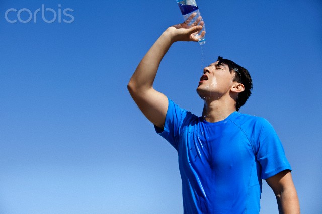 جوشاندن چند باره آب برای سلامت مضر است