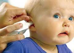 گوش درد از شایع‌ترین علائم رویش اولین دندان در نوزادان