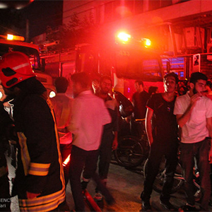 سونای خشک آتش به پا کرد/ نجات ۲۰ شهروند از میان شعله ها