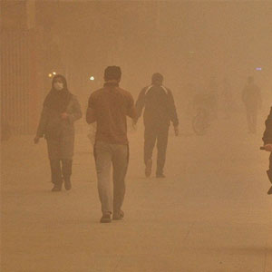خوش‌نشینی گرما و خاک در آسمان ایران