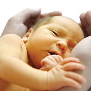گرم نگه داشتن نوزاد باعث تشدید زردی می‌شود