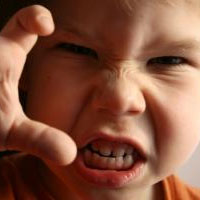 ۱۰ راه برای آموزش کنترل خشم به فرزندان