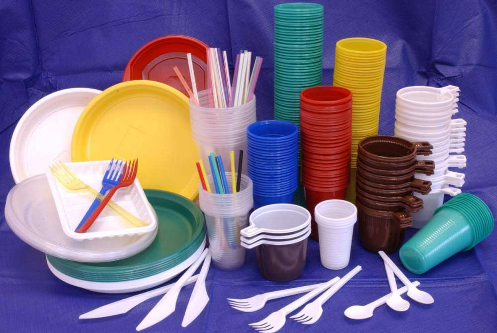 ممنوعیت استفاده از ظروف پلاستیکی در فرانسه