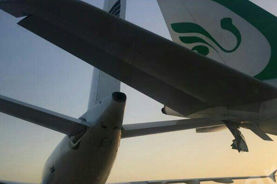 عکس/تصادف دو هواپیما در فرودگاه امام خمینی