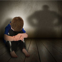 والدین تا چه حد مجاز به تنبیه کودک هستند؟/رفتارهایی که کودک آزاری محسوب می شوند