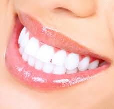 تغییر رنگ دندان با مصرف خودسرانه دهان‌شویه‌ها