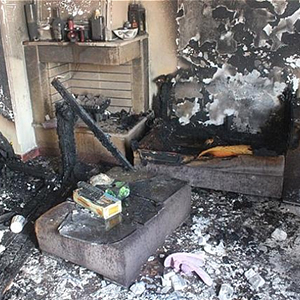 سوختن 3 نفر در آتش سوزی خانه ویلایی شهرک نفت