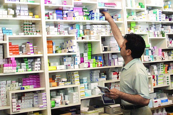 ناتوانی داروخانه‌ها در خرید انسولین و داروهای گران قیمت