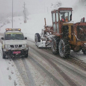 آخرین وضعیت ترافیکی و جوی جاده‌ها/ مسدود بودن 4 محور مواصلاتی به خاطر برف و کولاک