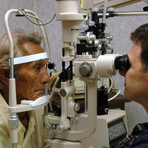 بیماران مبتلا به تیروئید مراقب بینایی خود باشند