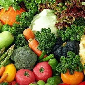 تغذیه عامل بروز بیماری‌ها‌ی غیرواگیر است/ 19درصد سرطان‌های دستگاه گوارش ناشی از کم خوردن سبزی و میوه است