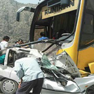 برخورد اتوبوس با خودرو سواری پراید/ 8 تن مجروح شدند
