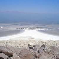 دریاچه ارومیه نسخه ساده ندارد/باطرح ضربتی بیشتر در گل فرو می‌رویم