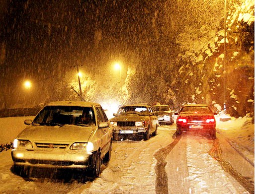 14 استان کشور متأثر از برف و کولاک و سیل/ رهاسازی 212 خودروی گرفتار در برف