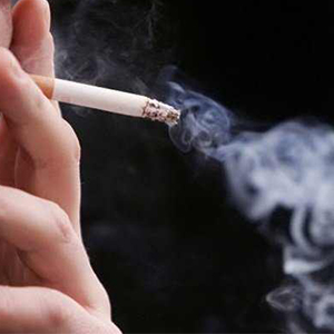 سرازیر شدن سود مواد دخانی به جیب دلالان/ فروش سیگار به قیمتی کمتر از کشورهای تولید کننده