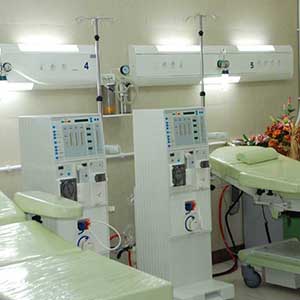 بحران در بیمارستان های دولتی شیراز/ کمبود شدید تجهیزات و داروهای مورد نیاز بیماران!
