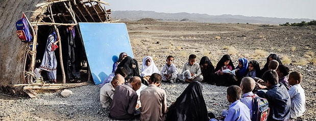 ترک تحصیل در راه روستاهای محروم/۵۹۷ کلاس خشتی در سیستان و بلوچستان/۶ هزار مدرسه فرسوده ای که باید تخریب شوند