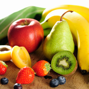 اگر می خواهید در پیری به آلزایمر دچار نشوید میوه بخورید