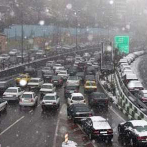 باز باران!/ترافیک نیمه سنگین در برخی معابر بزرگراهی تهران
