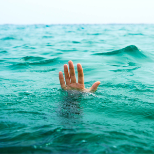 دنبال فرد غرق‌شده به آب نزنید!
