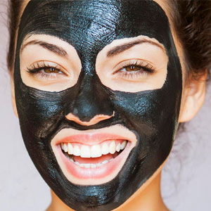 آیا استفاده از ماسک سیاه برای پوست بی‌خطر است؟
