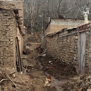 عکس/یک روز با سیل‌زدگان روستای چنار/زندگی‌هایی که بر آب رفت