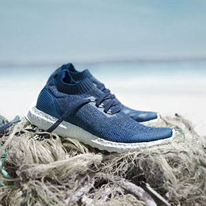 تولیدکفش از زباله‌های پلاستیکی سطح دریاها