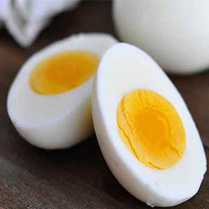 خوردن روزانه یک «تخم مرغ» مانع از کوتاه قدی کودک می شود