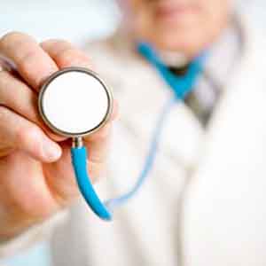 اختلاف سازمان نظام پزشکی و بیمه‌‌ها بر سر تعیین تعرفه‌های پزشکی