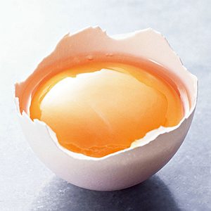 زرده تخم مرغ مقوی قلب و نیروی جنسی است