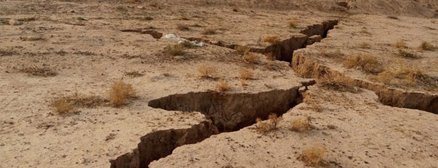 کمین حفره‌های مرگ در مسیر پایتخت‌نشینان