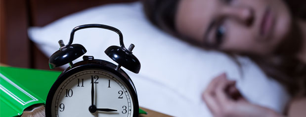 بیدار شدن در هر ساعت از شب نشانه چه مشکلی در بدن است؟