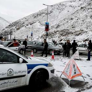 تردد خودرو در محور هراز ممکن شد/ ترافیک سنگین در آزاد راه کرج &ndash; تهران