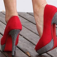 چرا زنان شاغل باید به طور جدی از کفش های پاشنه بلند دوری کنند؟