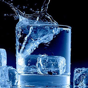 لزوم پرهیز جدی از نوشیدن «آب سرد» در پاییز و زمستان