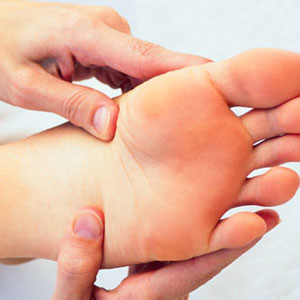 درمان های خانگی پوسته پوسته شدن کف پاها