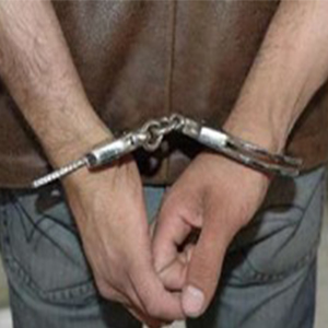 دستگیری قاتل فراری قبل از پرش از پل هوایی
