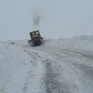 10 استان کشور درگیر برف و کولاک/ امدادرسانی به 2450 در راه‌مانده