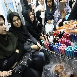هشدار درباره فروش تاتو‌های غیر بهداشتی در متروی تهران